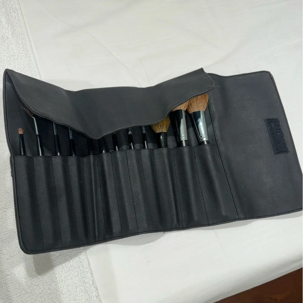 Professional makeup brushes set